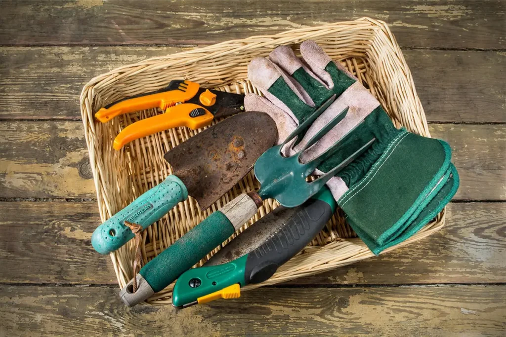 garden-tools-maintenance