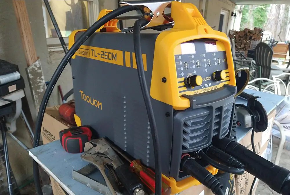 TOOLIOM 135A Gasless Flux Core MIG Welder