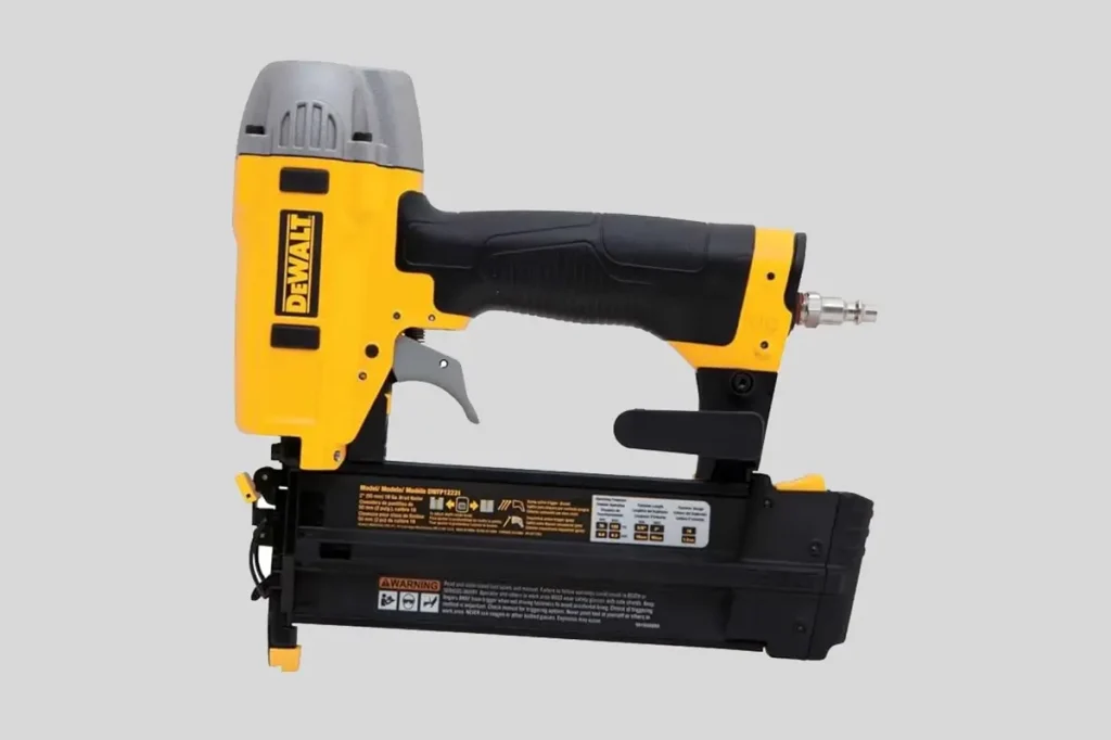 DEWALT-Brad-Nailer-Kit